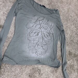 Fox Women's Gray Graphic Long Sleeve Tee